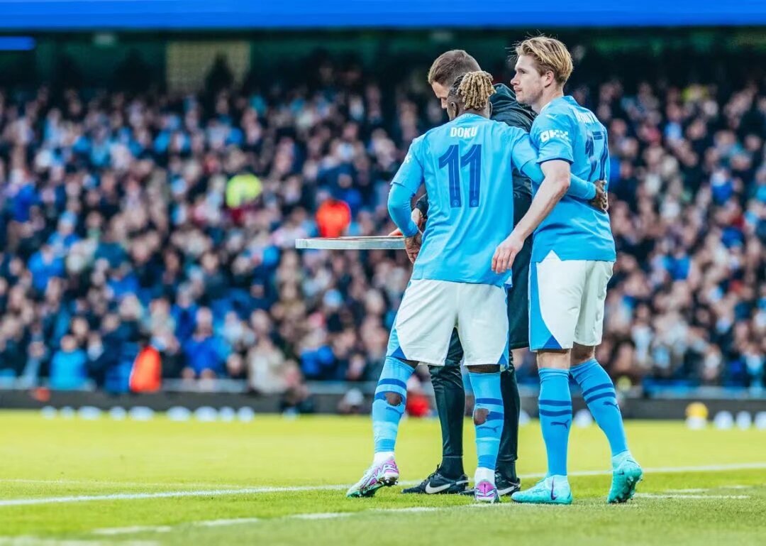 《球球大作战》元宵盛会已开启，元宵千机伞孢子、吞噬特效免费领