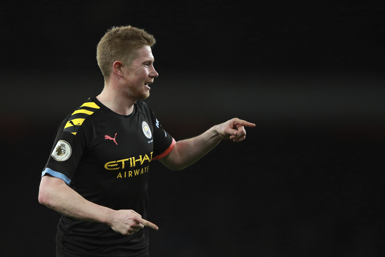 [中超]王大雷失误后放倒费利佩 被红牌罚下