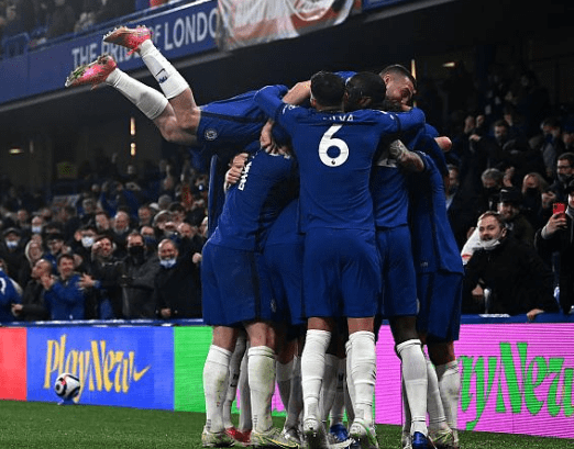 生日夜摆烂！周琦拿5分提前离场，把川队所剩不多的油都逼出来了